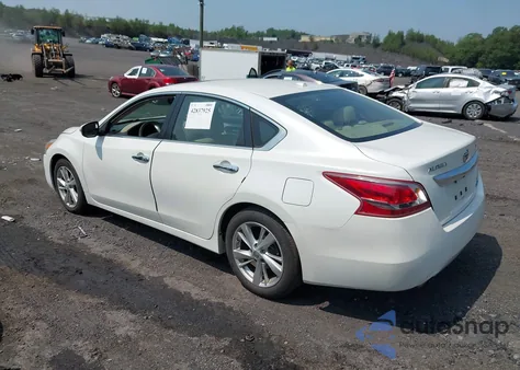 2013 Nissan Altima 2.5 Sl z USA, uszkodzony, nr VIN 1N4AL3AP2DC137637